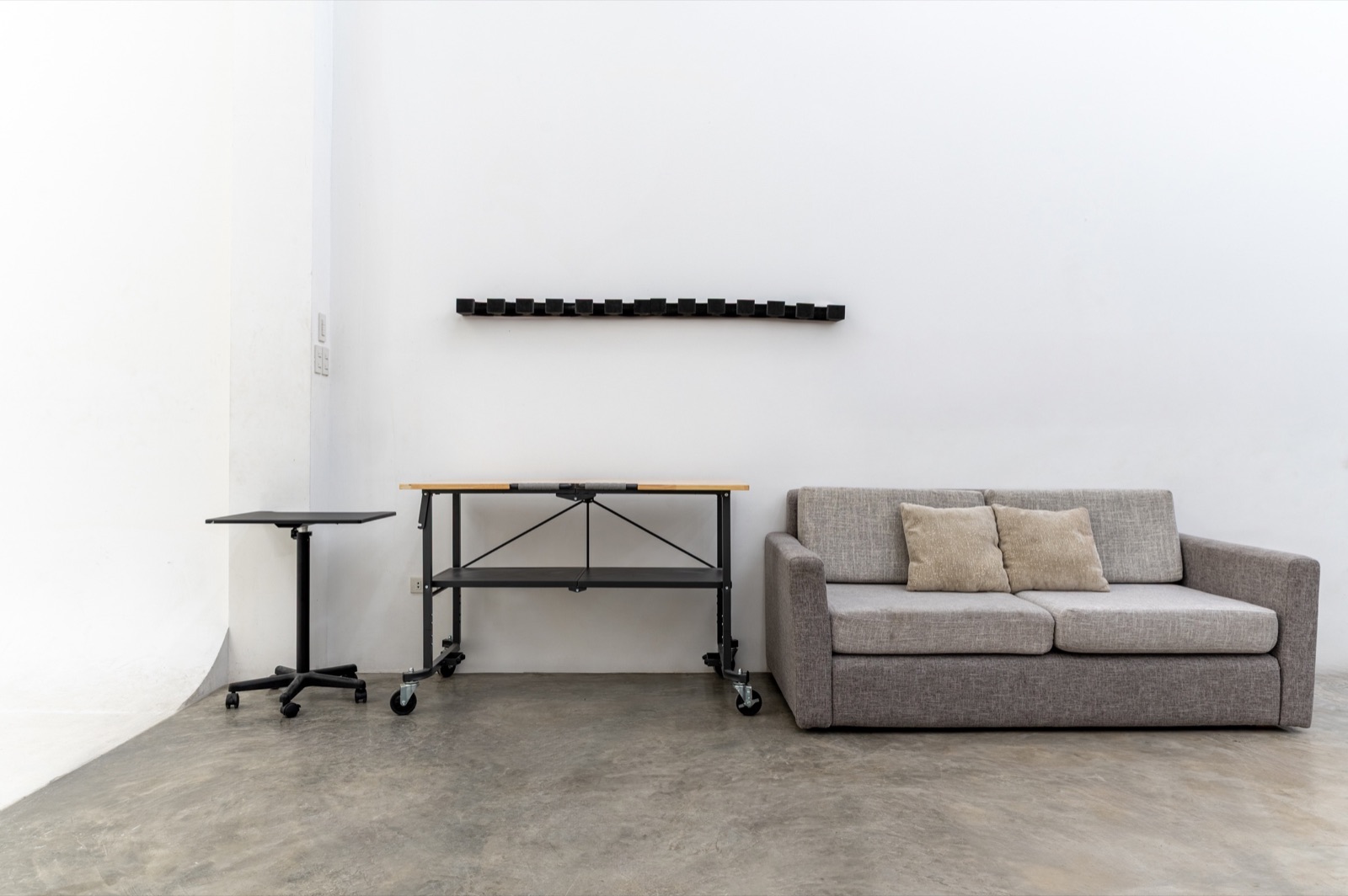 PioneerX client workstation and tether area